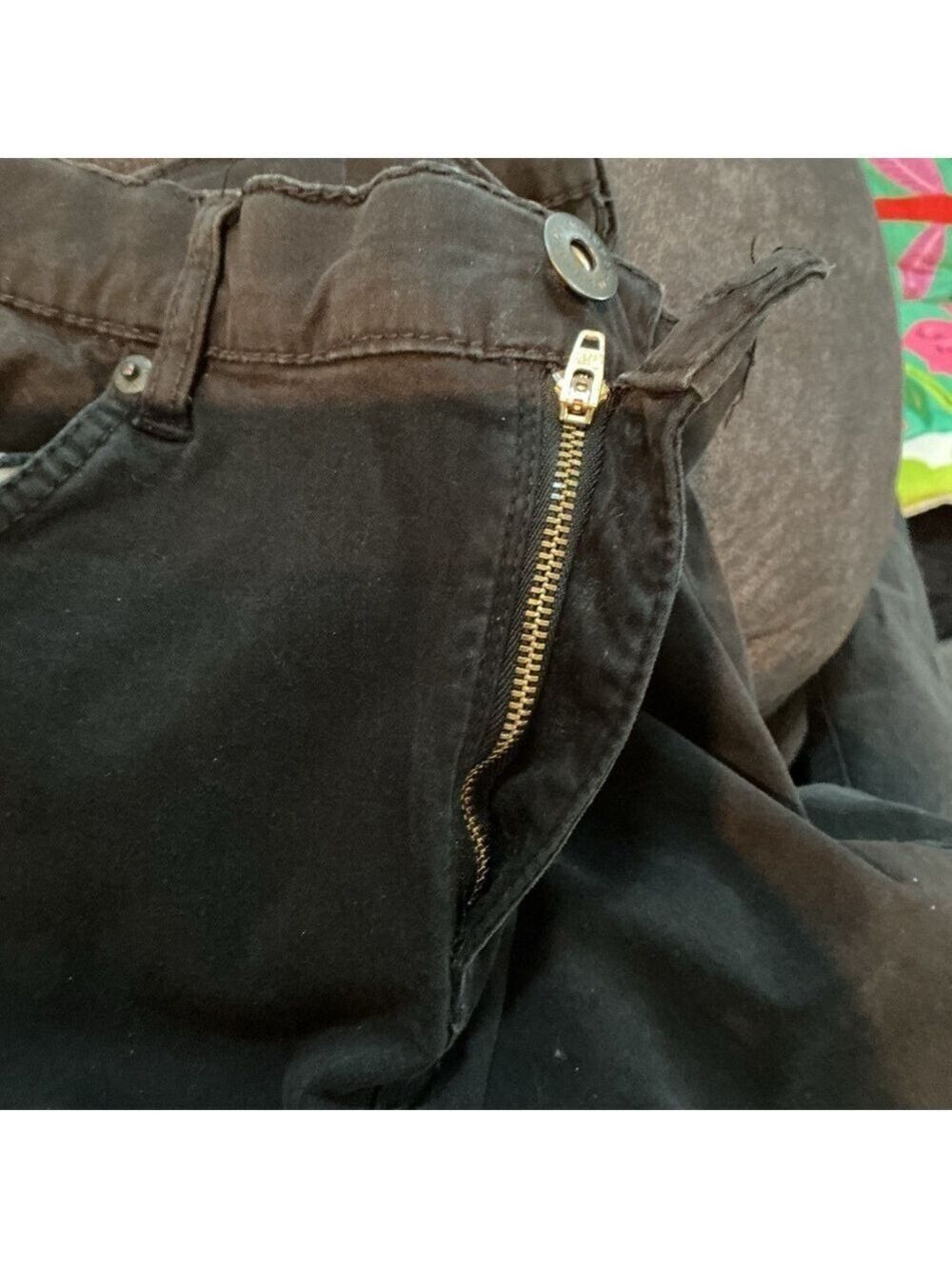 Unionbay black 5 pocket skinny jeans
Woman’s Juniors size 17 - Picture 11 of 13